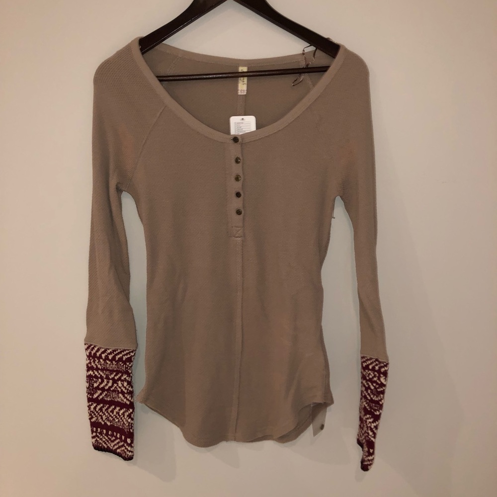 BRAND NEW W/TAGS FREE PEOPLE LONGSLEEVE